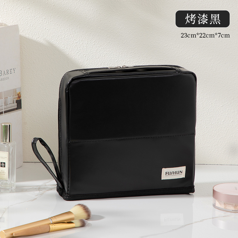Bolsas de maquillaje de gran capacidad portátiles verticales para mujeres pueden colgar una maleta con espejo pu cruz de bolsas impermeables de mujeres bolsa de almacenamiento