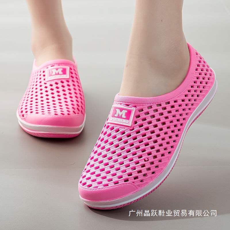 2025 New Style Clogs for Men and Women, Breathable Toe-Toe Korean Style Couple Anti-Slip Chef Work Site Sports Running Sandals