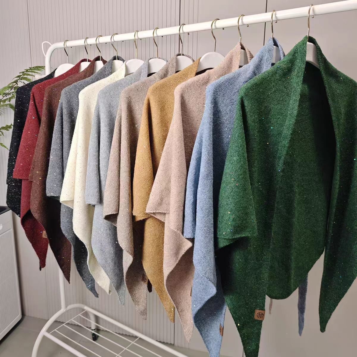 New wool-blend large shawl, versatile for autumn and winter, warm Korean-style sequined triangle scarf, neck protector, knitted neck warmer, wholesale