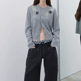 连衣裙;时尚休闲套装;休闲裤