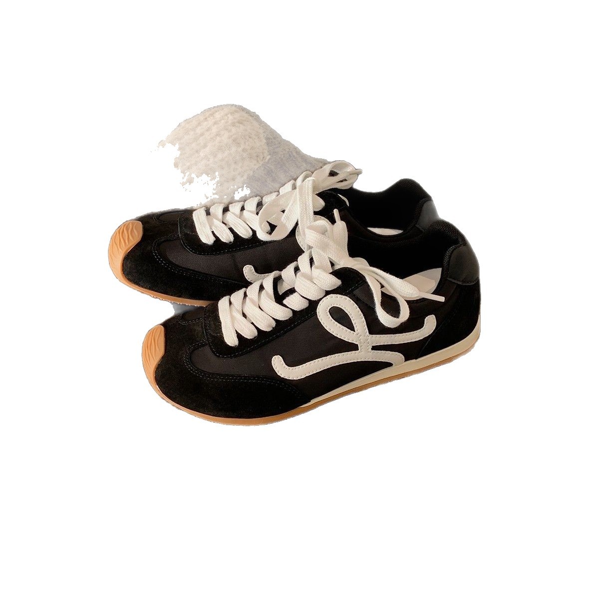 Zapatos de mujer de alto aumento de Yang Yang, otoño de 2025 nuevos zapatos de entrenamiento de ballet, deportes casuales, zapatos de patinaje Gump para mujeres