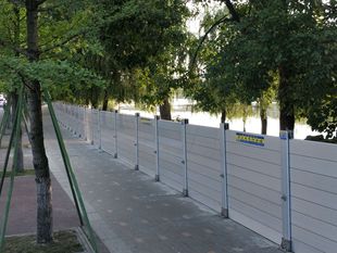 Production of Various Flood Doors, Aluminum Alloy Flood Walls, Hydraulic Flap Doors, Flood Water Retaining Baffles.