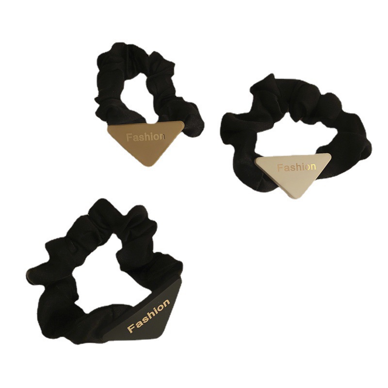 Corea del Sur triángulo letra intestino grueso banda de pelo verano simple lazo pelo negro banda de goma Cola de caballo cabeza de bola aleación accesorios para el cabello