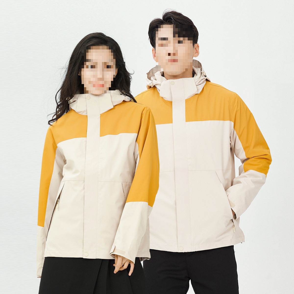 Pareja de protección de tres en uno para hombres otoño y invierno nuevos productos de moda encapuchados en línea rojo con el mismo traje de asalto masculino