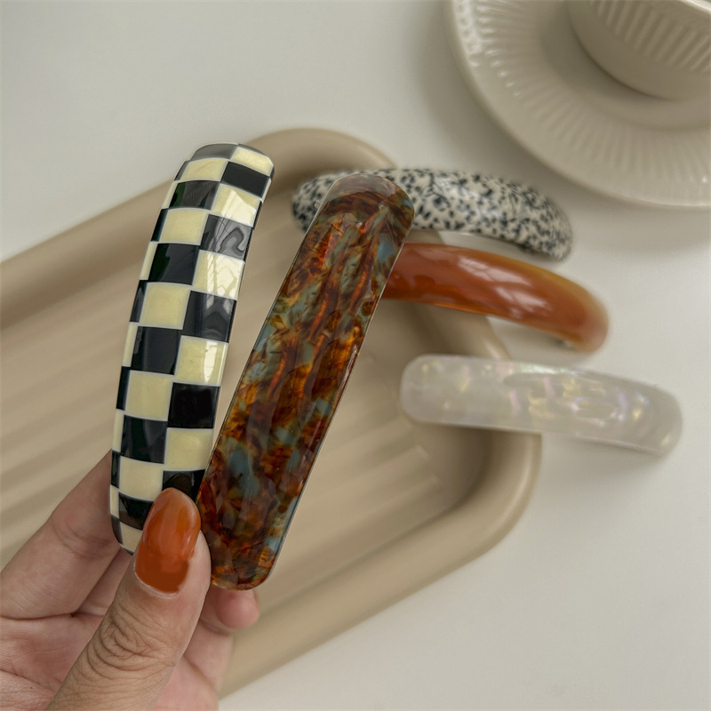 15g Weight Hair Clip Hair Accessories Type 1 Piece Quantity Holiday, Daily Occasion Acetic acid sheets Material Color Block Pattern Women's Gender Simple Style, Classic Style Style Women's Simple Style Classic Style Color Block Acetic Acid Sheets Hair Clip 3