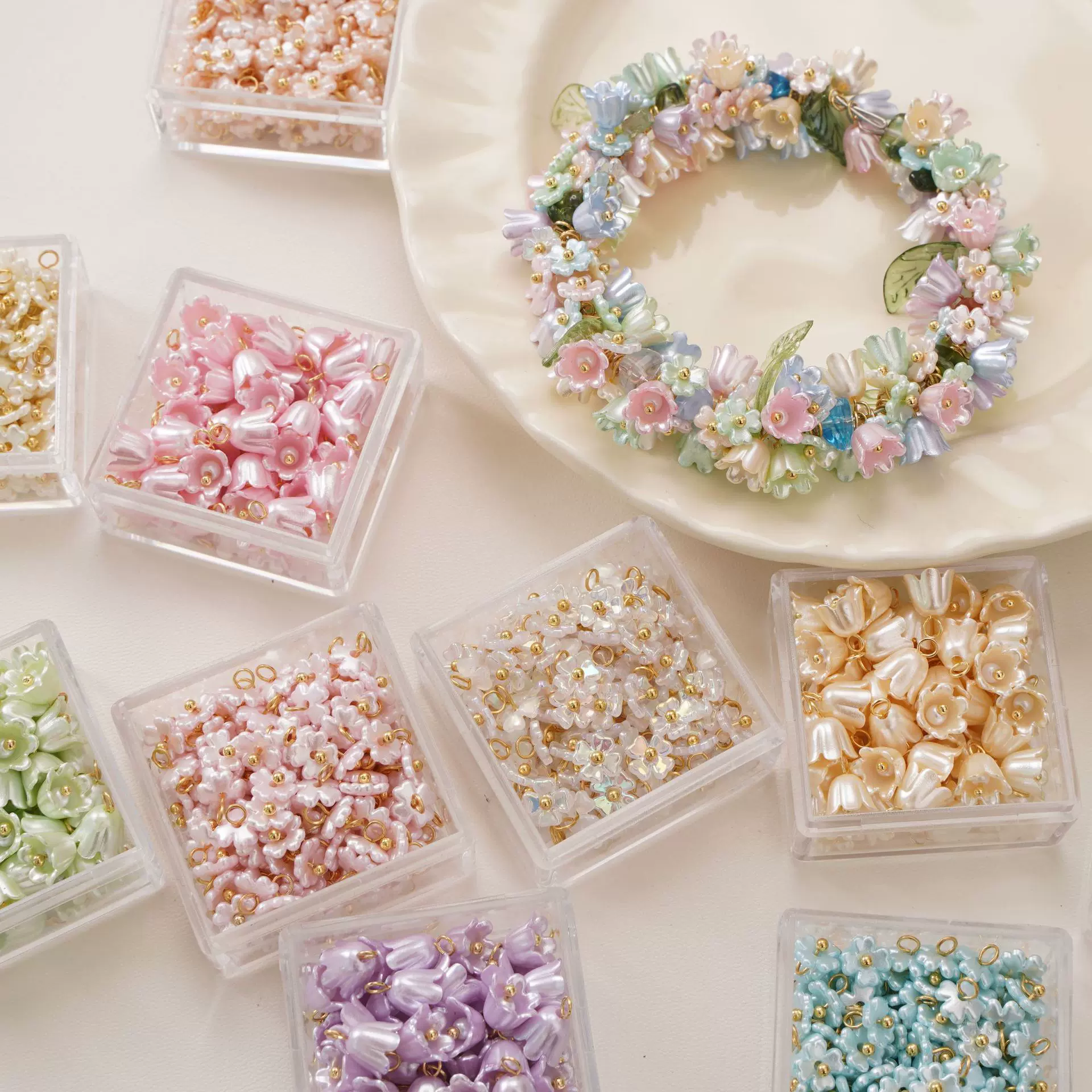 亚克力仿珍珠四瓣花铃兰花7-8mmDIY手工串珠散珠吊坠手串项链材料