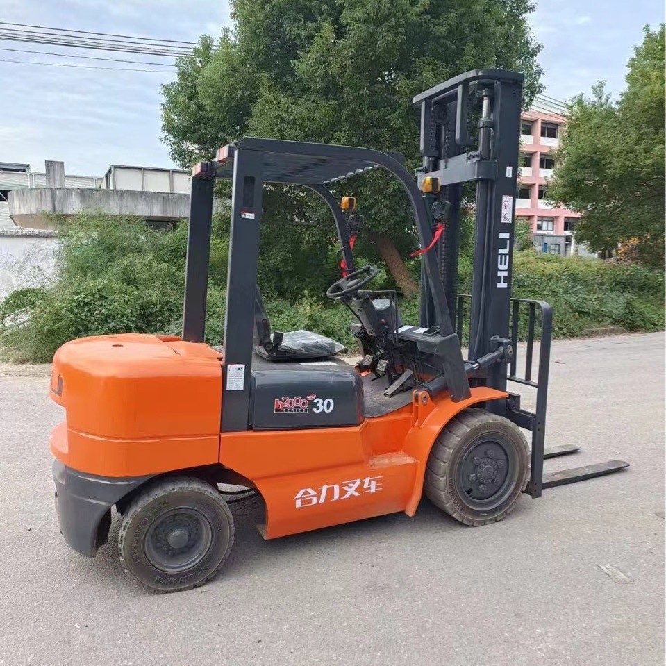 2024 vehículo de pérdida de 3 toneladas de segunda mano carretilla elevadora de fuerza resultante elevada 4 metros pórtico