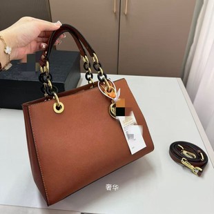 ����L���H�Ҹ߰汾�lؔͰˮͰ��������μ��б�����Ƥ���QŮ��