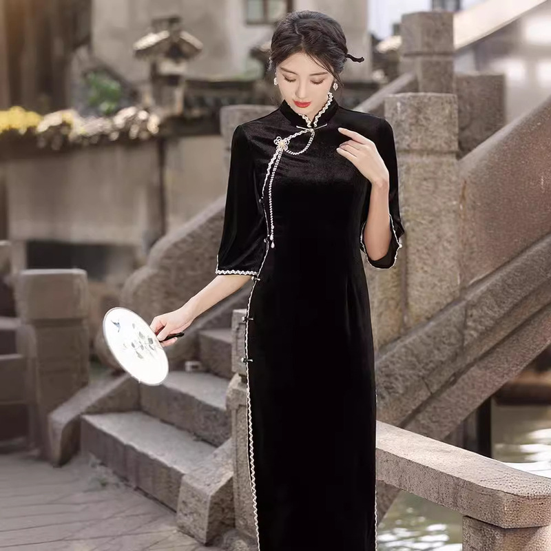 Red eyes 2023 autumn and winter New gold velvet cheongsam dress bell sleeve long improved snowflake velvet slim cheongsam Red eyes 2023 autumn and winter New gold velvet cheongsam dress bell sleeve long improved snowflake velvet slim cheongsam