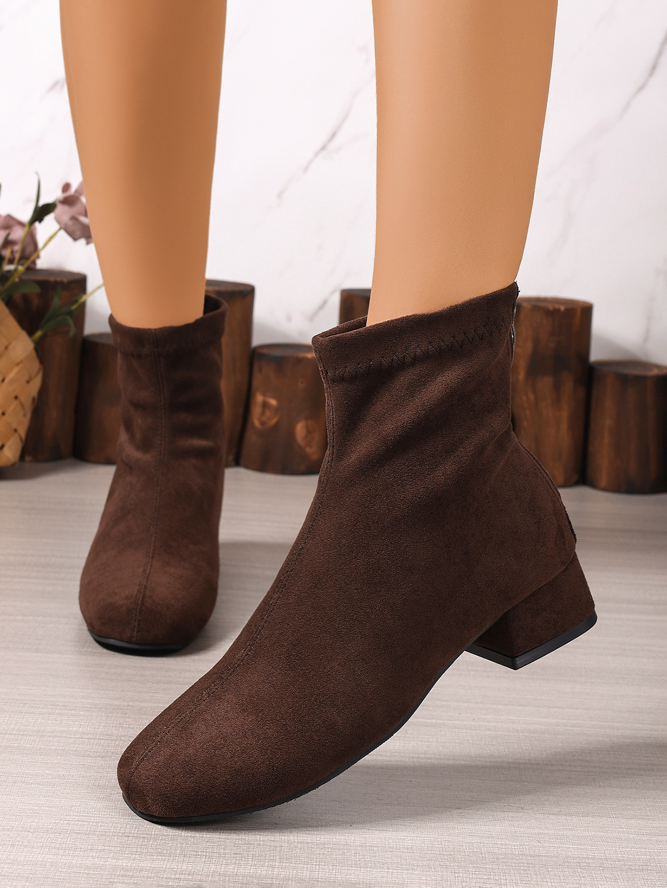 Botas cowboy de camurça para mulher, botins retro com salto_voghion.com