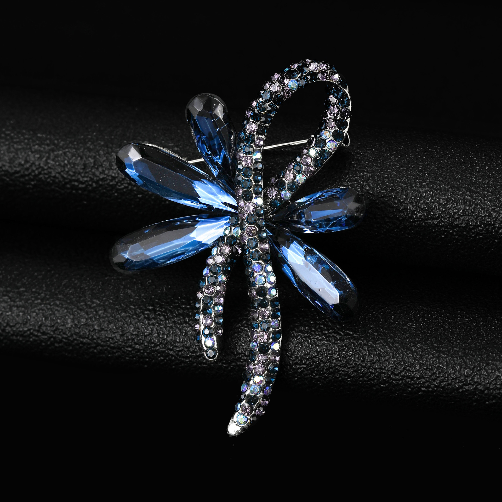 15g Weight Rhinestones Inlay Material Brooches Classification Holiday Occasion Alloy Material Bow Knot Pattern Women's Gender Inlay Design Pin Bow Knot Alloy Inlay Rhinestones Women's Brooches 16