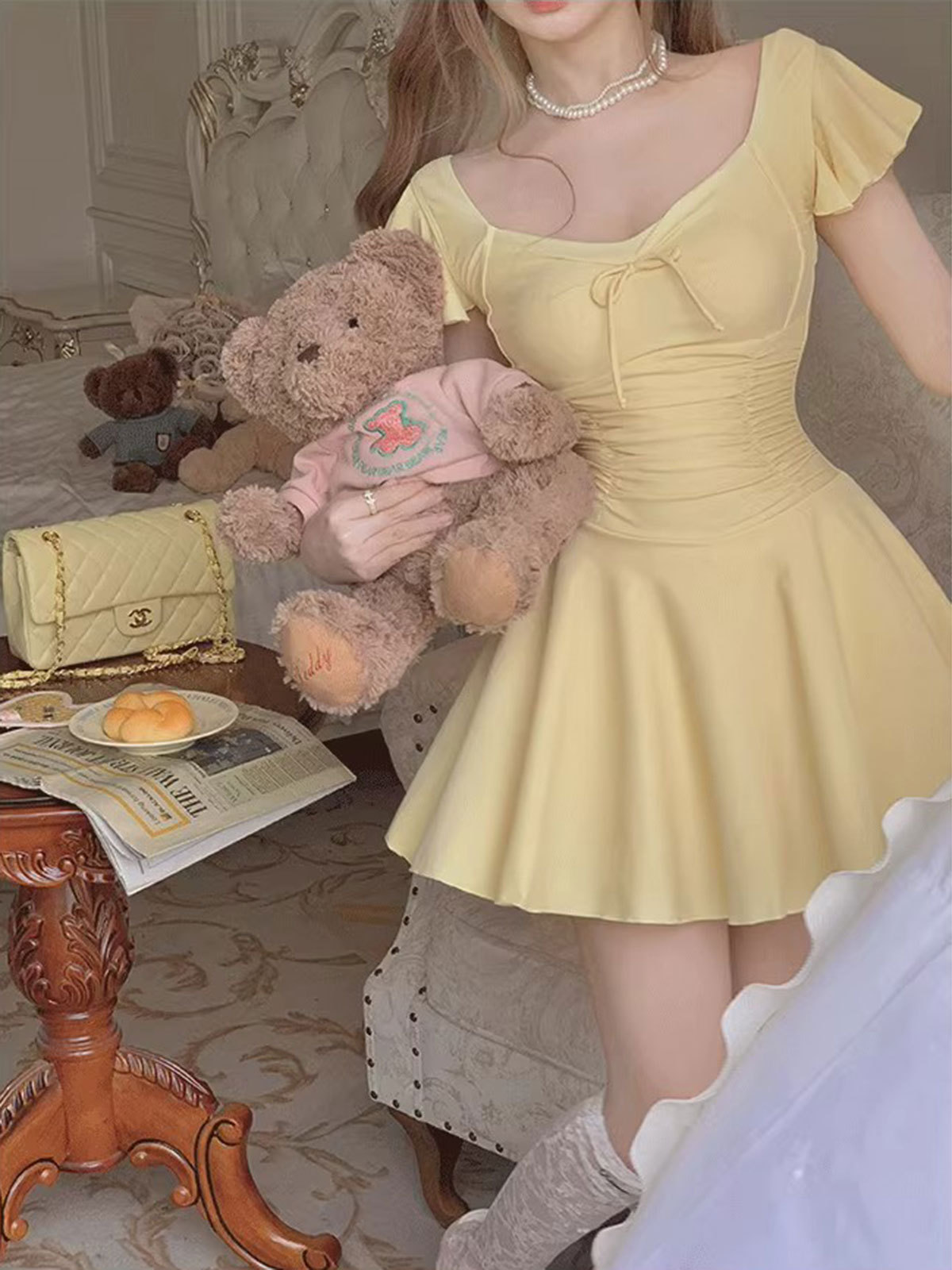 2025 nuevo traje de baño de aguas termales de una pieza para mujer, vestido delgado y conservador para cubrir el vientre, traje de baño de vacaciones rojo retro con pechos pequeños