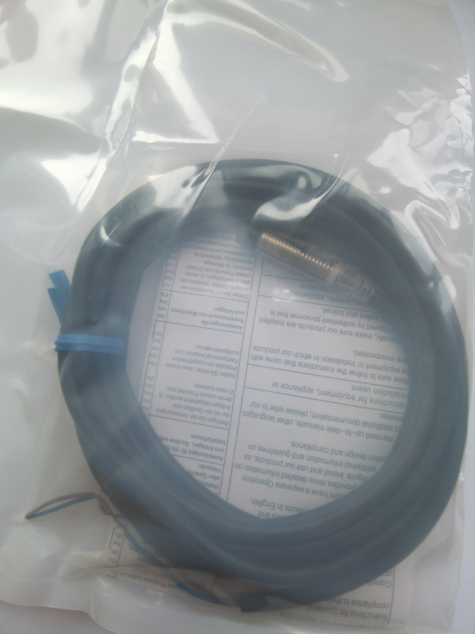 接近开关 限位开关 E2E-X6MD18 直流2线