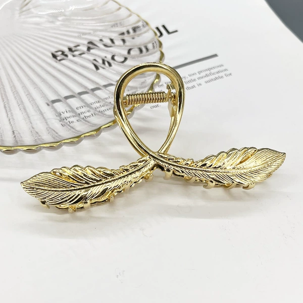 Golden feather claw