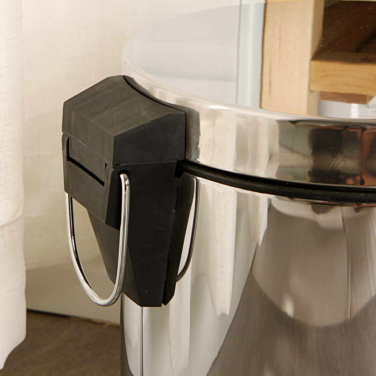 La basura del hogar de acero inoxidable puede al por mayor pedal cocina basura puede sala de baño pedal de basura con tapa