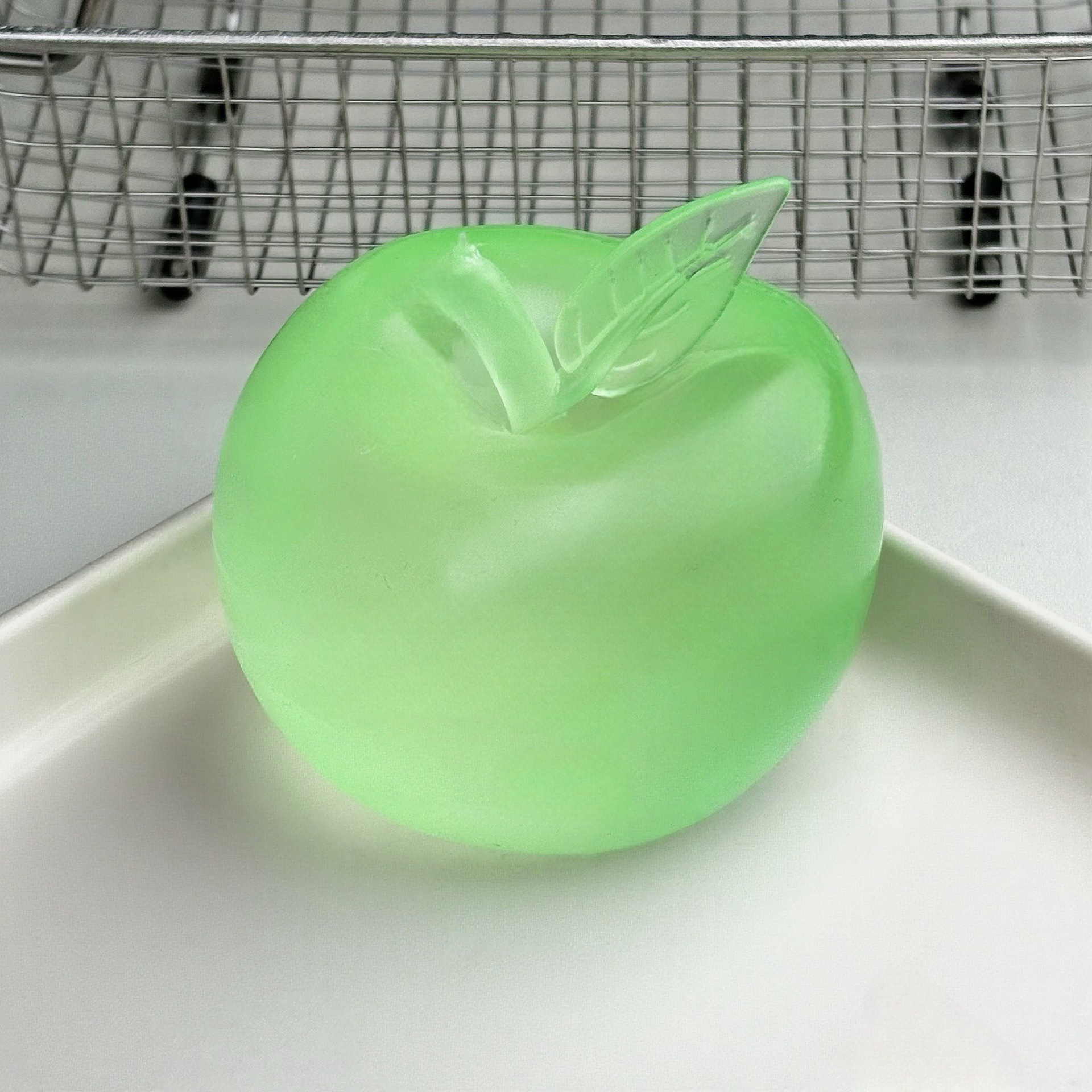 Green vaseline apple [not maltose]