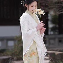 披肩秋冬外搭针织细毛线三角巾女士镂空斗篷披风带扣流苏空调外披