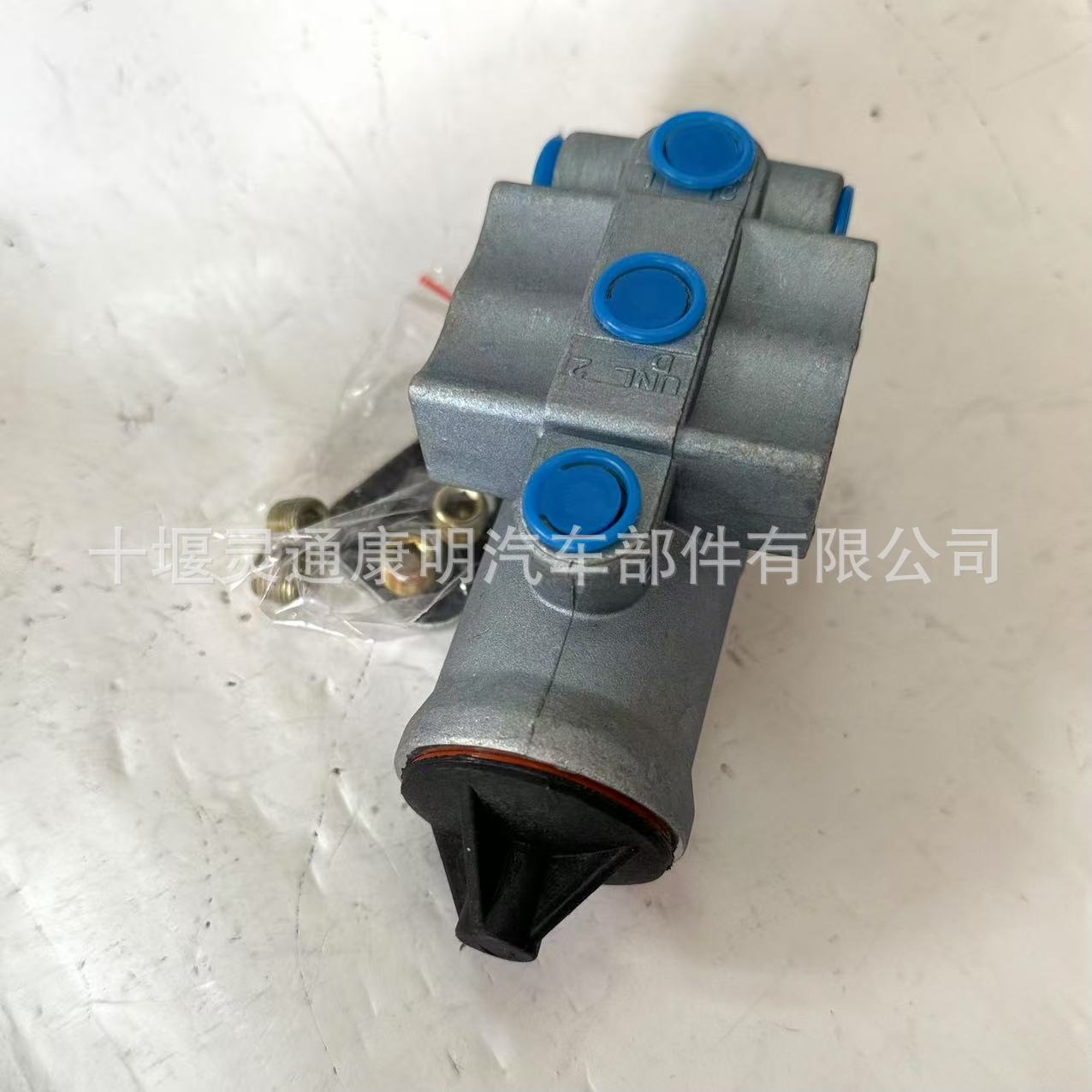 Suitable for Bendix Brake Valve Pressure Regulating Valve D2 275491N 181461 Brake Auto Parts
