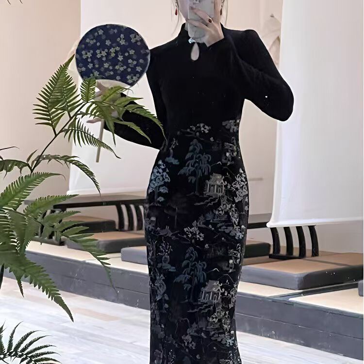 New Chinese-Style Improved Cheongsam Dress for Women, Trendy Autumn and Winter Fashion, Youthful Style, Black Velvet Dress