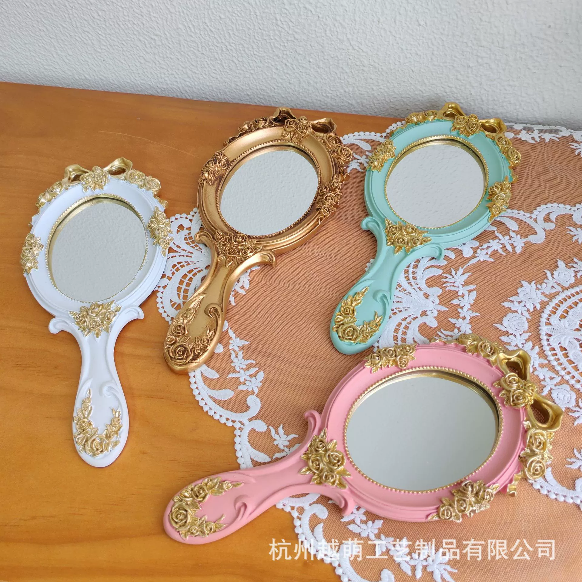Ретро барокко embossed смоляное маленькое зеркало косметическое зеркало европейское внешнеторговое ручка зеркало подарок для девушки позирование зеркало