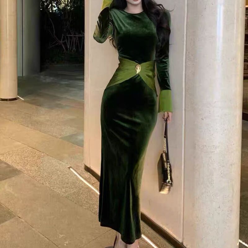 Autumn and Winter New Design, Palace-Style Niche High-End Dress That Hides the Body and Makes You Look Slimmer, with Velvet Patchwork, Elegant Black Dress for Women Autumn and Winter New Design, Palace-Style Niche High-End Dress That Hides the Body and Makes You Look Slimmer, with Velvet Patchwork, Elegant Black Dress for Women