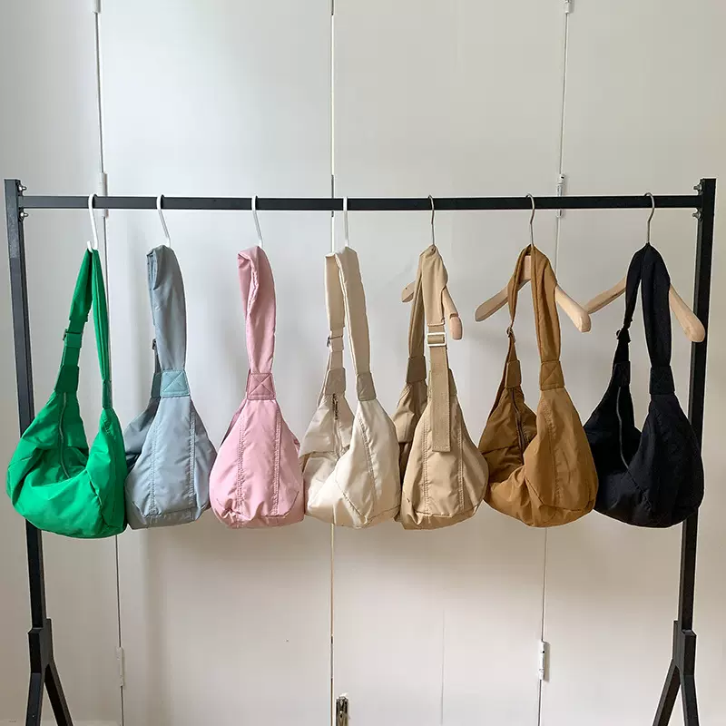 韩国包包斜挎包女大容量单肩布包小众設計百搭休闲尼龙饺子包女