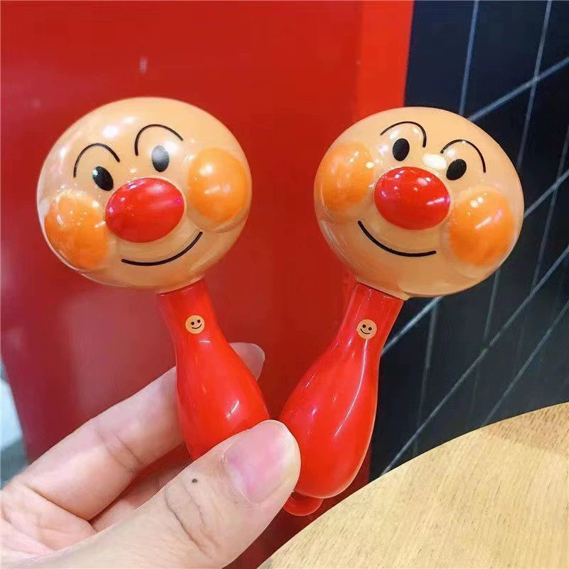 アンパンマンの手で鈴を鳴らします。赤ちゃんのプレゼントはおもちゃの赤ちゃんをなだめます。|undefined
