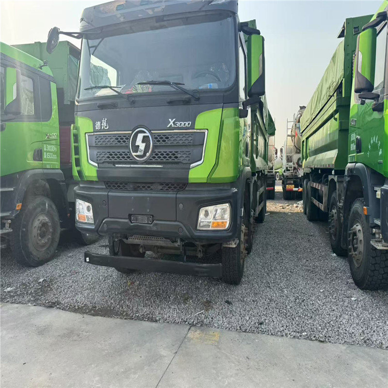 转让二手双桥渣土翻斗车豪沃前四八轮德龙工程自卸车5.8米