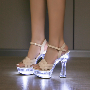 ���uͨ͸�����߸�14cm�ָ��ļ�Ů��ˮ̨�����Ըаl���Ь�羳�W��
