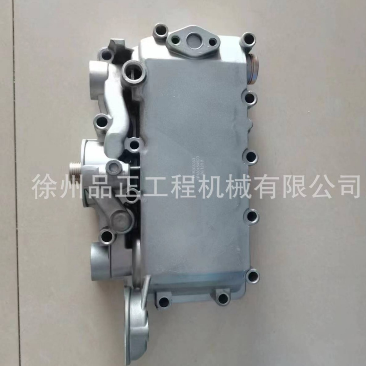 适用沃尔沃挖掘机21590865机油散热器壳体240新款