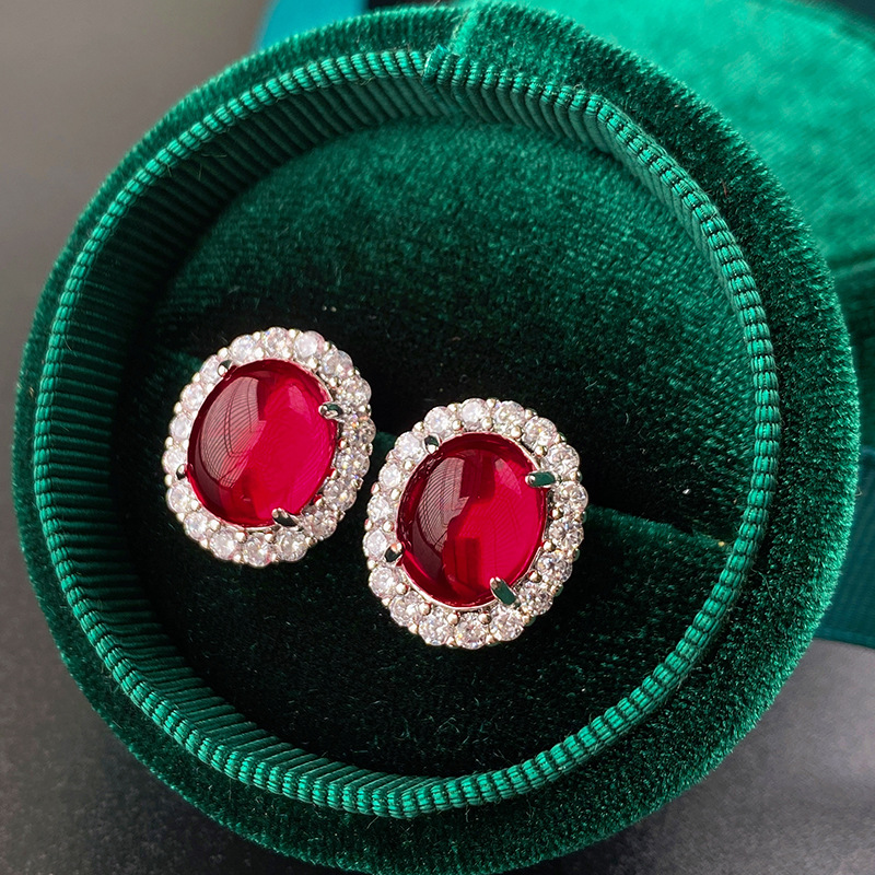 Zhuang Sheng joyería plantación de hielo fluorescente denier paloma sangre roja corindón cuerpo llano Jade colgante traje piedra principal 13*18-10