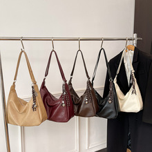 韩版大容量百搭托特包包女2025夏季大学生上课复古时尚单肩斜挎包