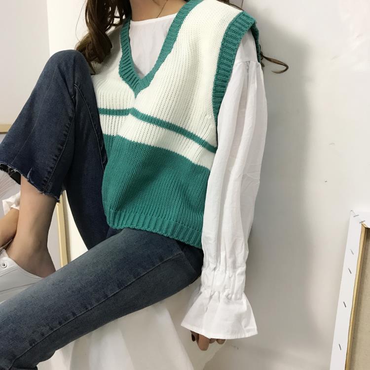 College Style Knitted Vest Women's Han Fan Chic Sweet Fashion Sleeveless Sweater Student Wool Coat Spring College Style Knitted Vest Women's Han Fan Chic Sweet Fashion Sleeveless Sweater Student Wool Coat Spring