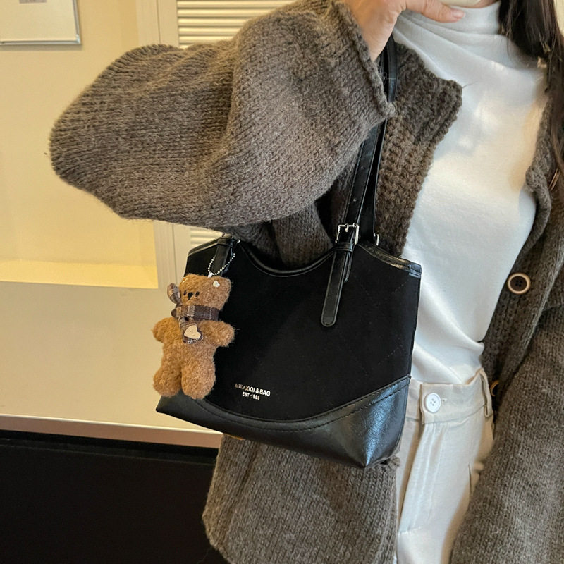 Túi tote nữ cỡ lớn dáng shopping, đeo vai và kẹp nách, chất liệu PU mềm, phong cách hiện đại — Màu cà phê Không có mặt dây chuyền, Màu nâu không có mặt dây chuyền, Rượu đỏ không có mặt dây chuyền, Đen không có mặt dây chuyền chi tiết 21