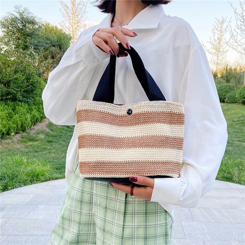 Straw-woven single-shoulder bag for women, new summer casual bag for middle-aged and elderly moms, simple lunch box handbag, export version undefined