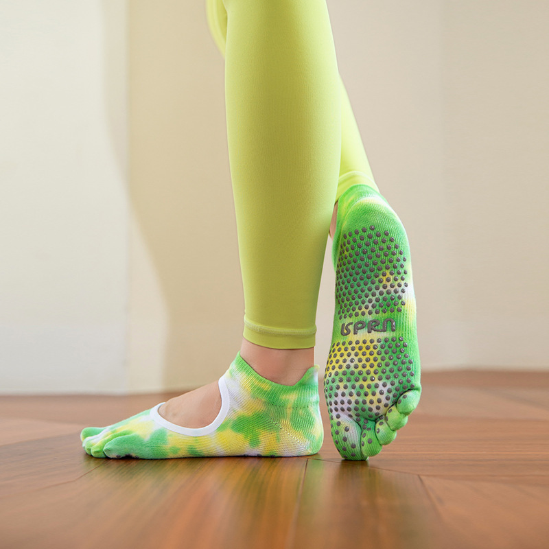 Autumn and Winter Dispensing Non-slip Sports Yoga Socks Professional Pilates Breathable Socks Autumn and Winter Dispensing Non-slip Sports Yoga Socks Professional Pilates Breathable Socks