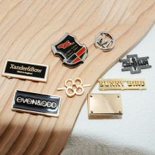 定 制压铸锌合金商标包包五金 广州五金厂家箱包五金小配件批发