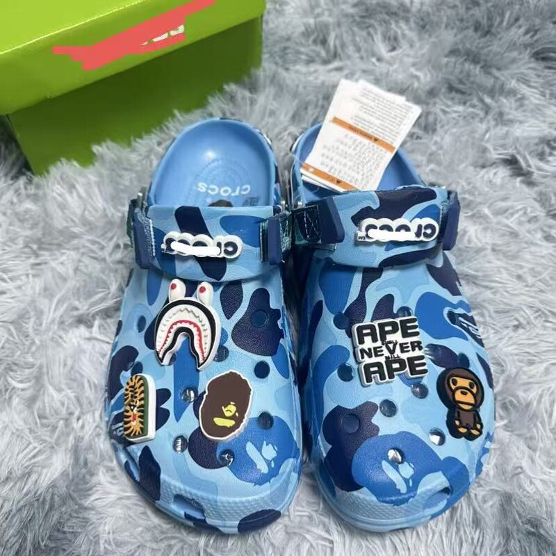 Cro Cro Ape Head Collaboration Clogs Original Bepu Camouflage Couple Style Summer New Non-Slip Beach Sandals Cro Cro Ape Head Collaboration Clogs Original Bepu Camouflage Couple Style Summer New Non-Slip Beach Sandals