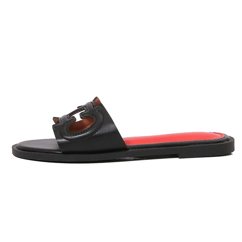 2026 New Summer Outwear Fashion Flat Slipper One-Piece Beach Sandals Travel Flat Women's Shoes