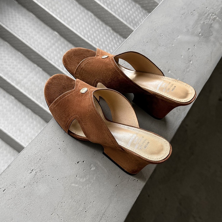Sandal nữ da cừu hở mũi quai chéo gót xuồng 5 cm — màu nâu, Trang chủ, màu đen chi tiết 72