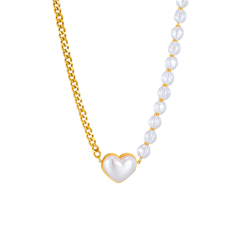 Collar de perlas y corazón en acero titanio