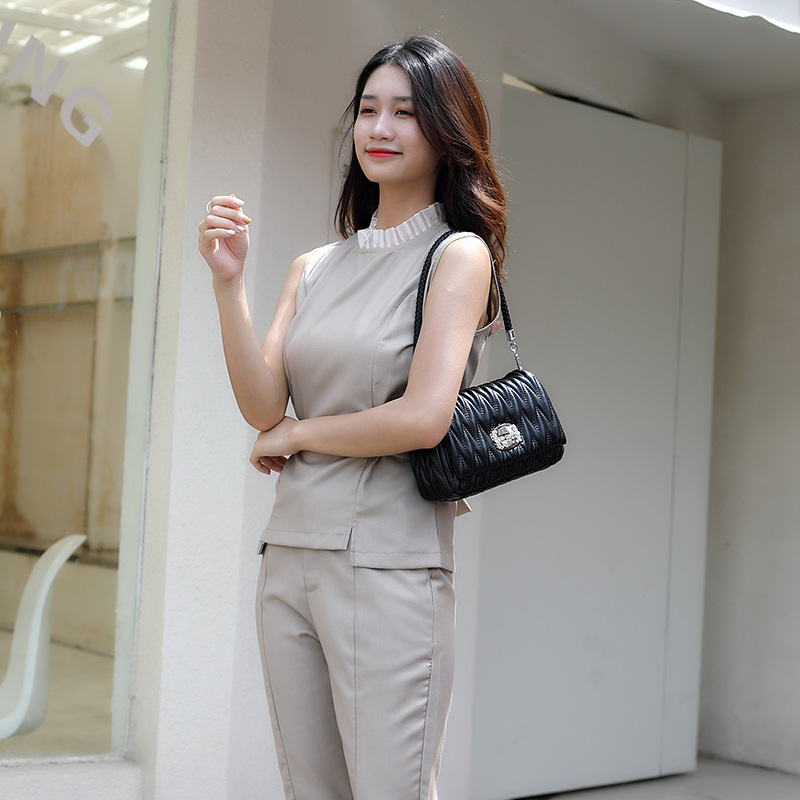 Sacos femininos pequeno saco quadrado nova moda este ano estilo coreano bordado saco de linha plissado rugas saco de corrente_voghion.com