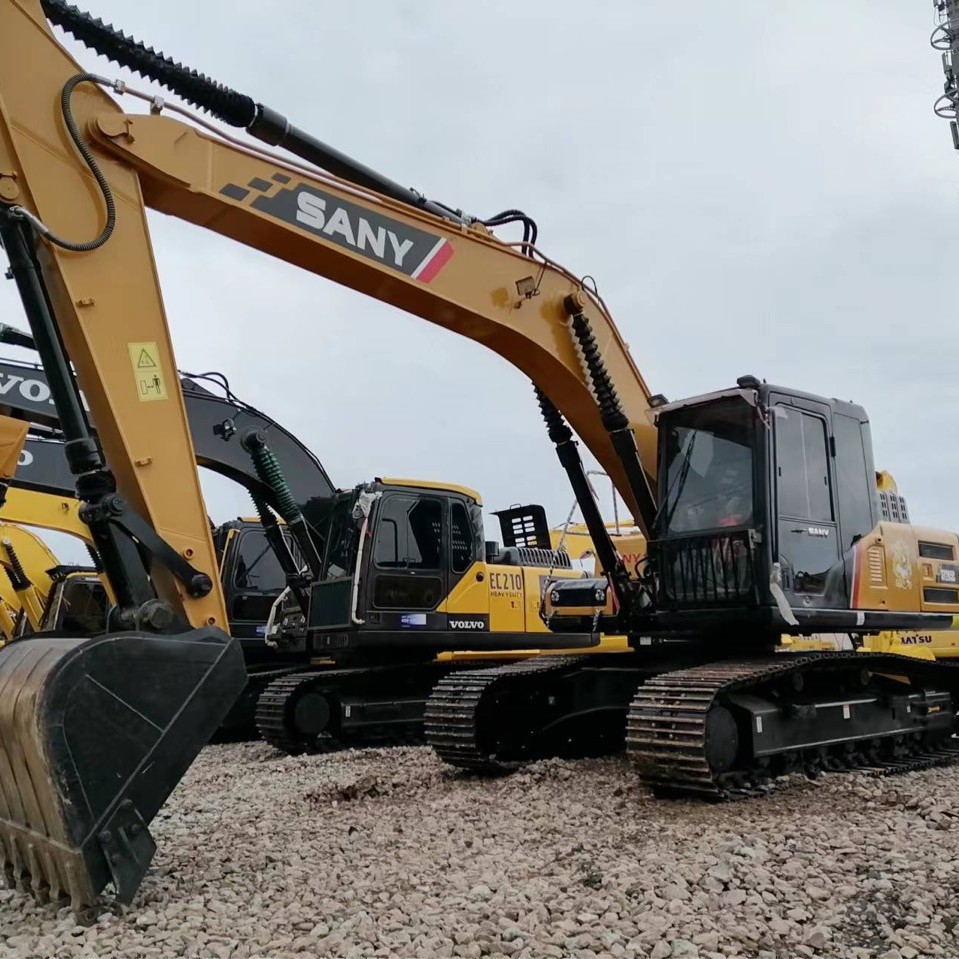 Excavadora doméstica Sany135 155 205 215 de segunda mano línea de exportación de comercio exterior