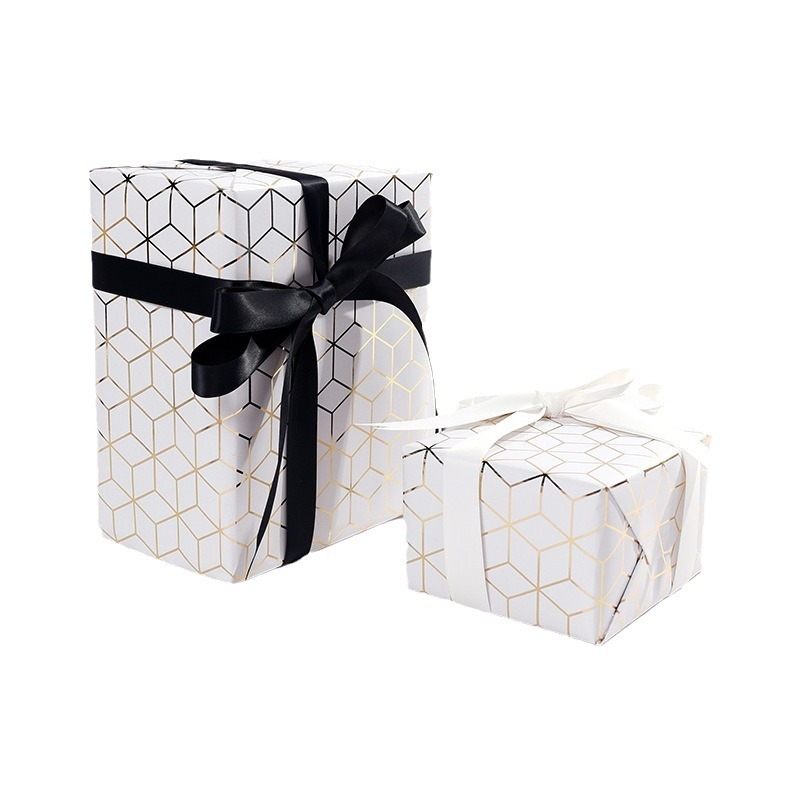 Amazon Hot Sale Gift Wrap Paper Big Size White Printed Gift Paper Embalaje de regalo de cumpleaños de San Valentín