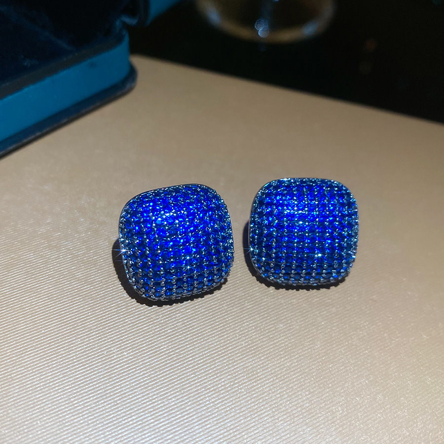 Medieval vintage aguja de plata gota de agua de piedra pernos cuadrados temperamento simple pendientes ligeros de lujo alta sensación de auriculares