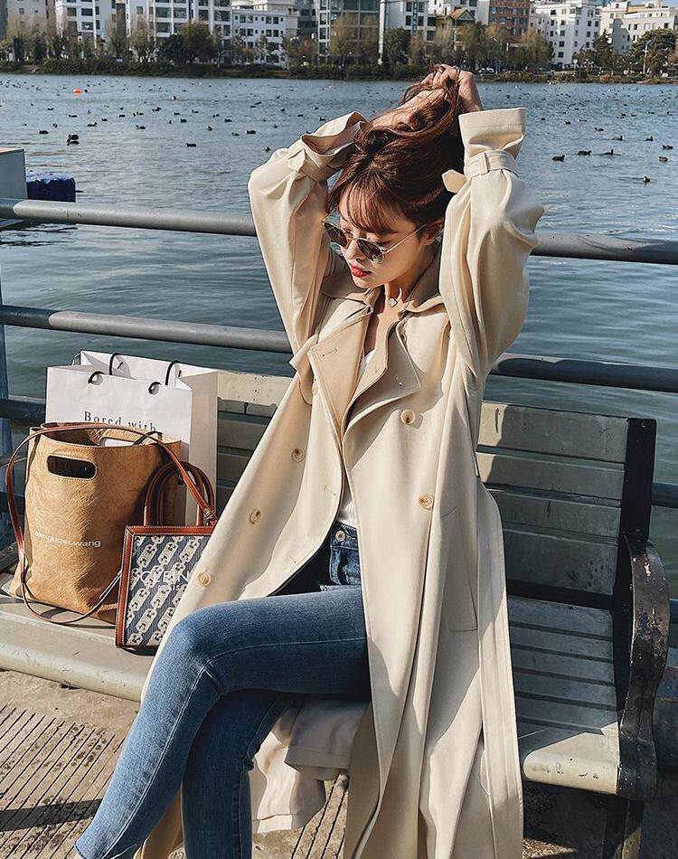 Áo khoác trench coat nữ dáng dài trung bình, form rộng, cổ vest, tay dài, phong cách thanh lịch — Màu be (chất lượng cao cấp) chi tiết 17