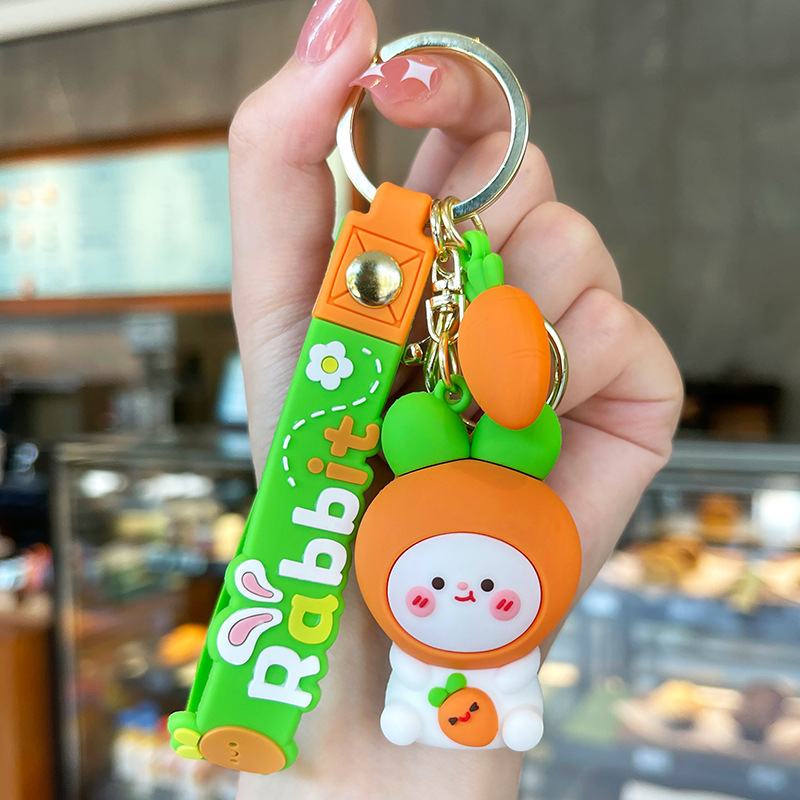 Cute llavero de dibujos animados verduras rábano conejo llavero de automóviles colgantes bolsas colgantes joyas pequeños regalos al por mayor