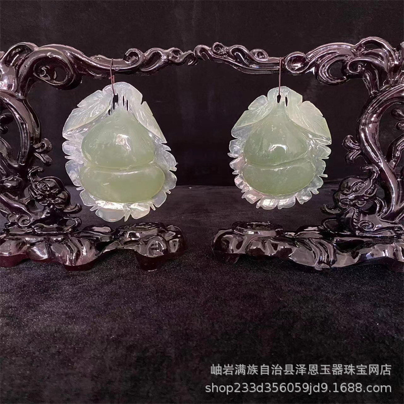 Wholesale natural jade ornaments natural Xiuyu hand-carved home office ornaments Wholesale natural jade ornaments natural Xiuyu hand-carved home office ornaments