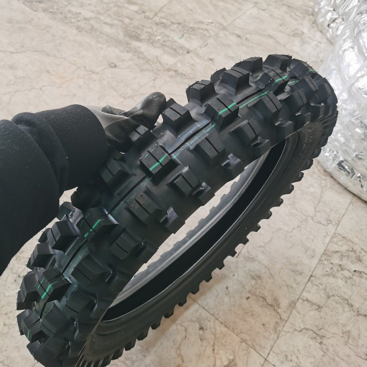 Factory Direct Delivery Off-Road Motorcycle Tire 110/100-18 Mountain Tread Deepened Outer Tire