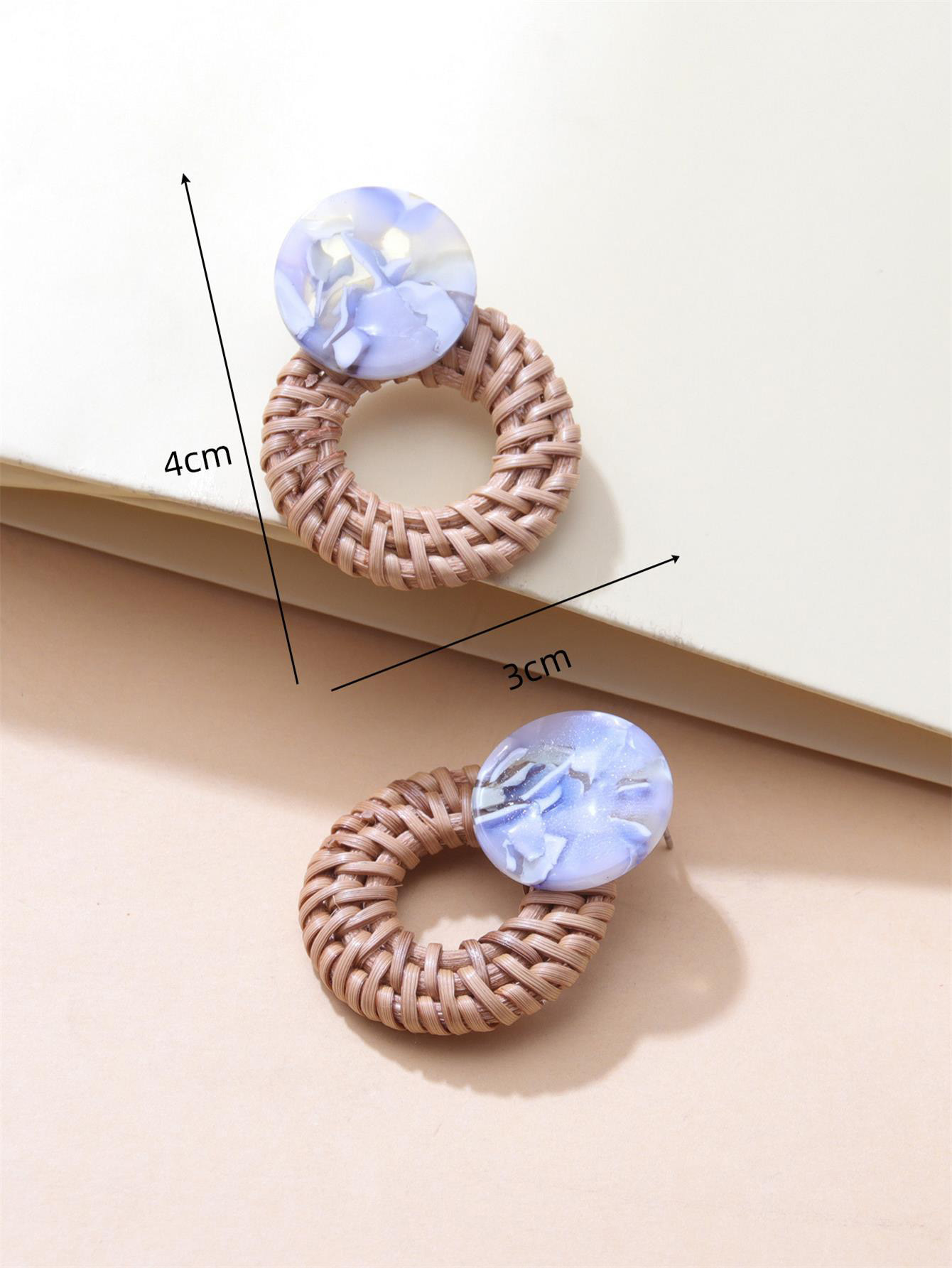 Retro Exaggerated Hollow Hand-woven Ethnic Rattan Earrings display picture 2